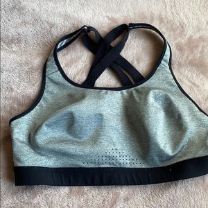 sports bra